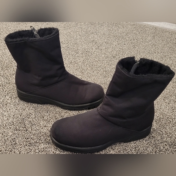 TOE WARMERS BOOTS WOMEN'S SIZE 8 BLACK WATERPROOF BOOTS - Picture 1 of 12